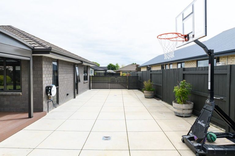 Photo of property in 45 Liberty Grove, Kelvin Grove, Palmerston North, 4414