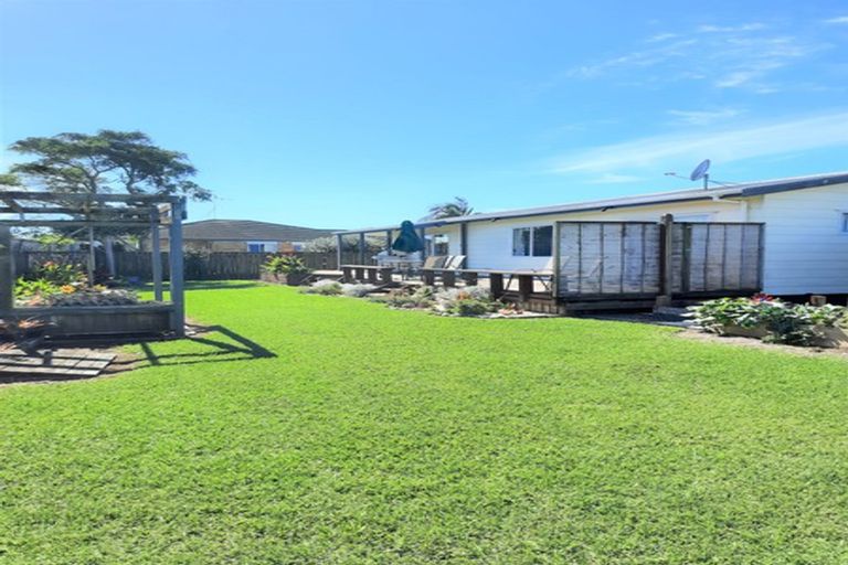 Photo of property in 36 Whitby Avenue, Whitianga, 3510