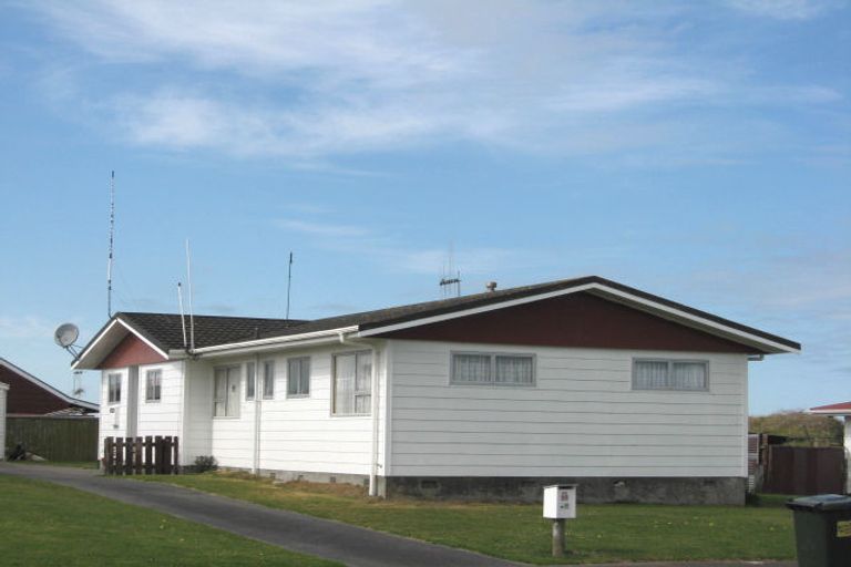 Photo of property in 53 Lee Street, Castlecliff, Whanganui, 4501