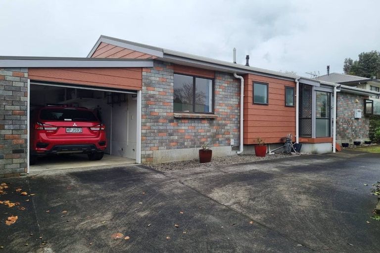 Photo of property in 94/2 Awanui Street, Merrilands, New Plymouth, 4312