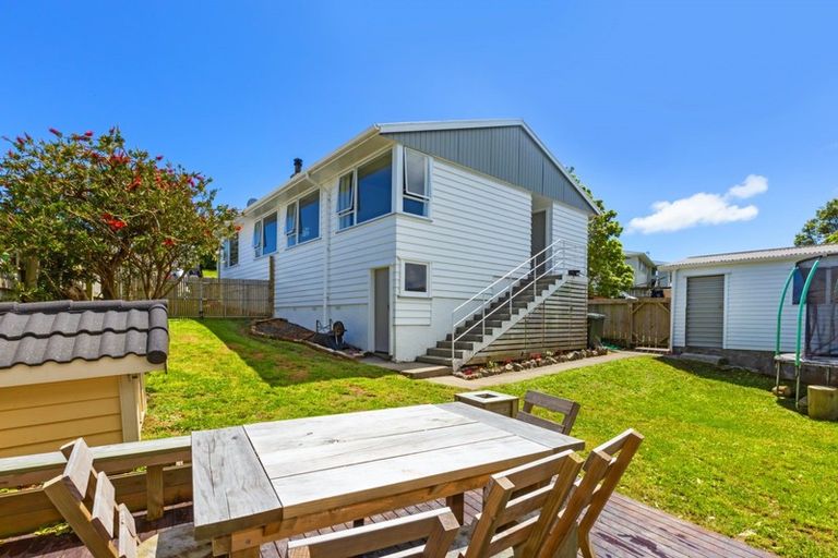 Photo of property in 6 Carbine Place, Ascot Park, Porirua, 5024