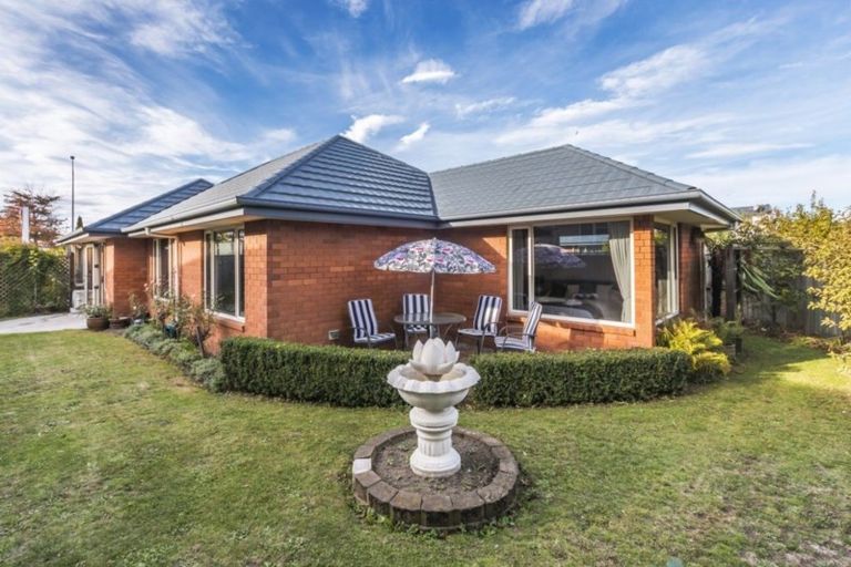 Photo of property in 395 Yaldhurst Road, Russley, Christchurch, 8042