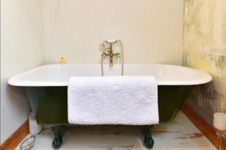 Photo of property in 420 Mangakura Road, Helensville, 0875