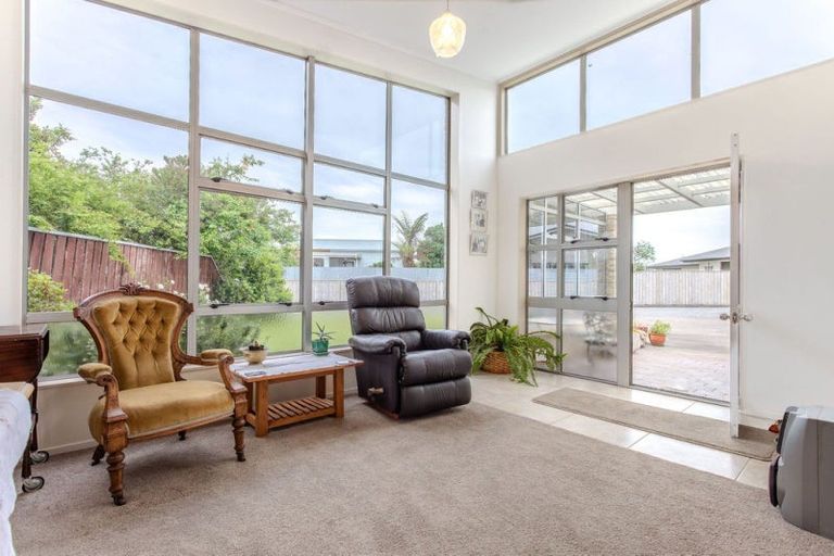 Photo of property in 63 Mcphee Street, Dannevirke, 4930