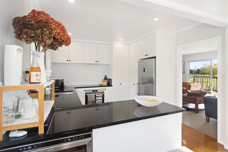 Photo of property in 430 Bald Hill Road, Waiuku, 2681