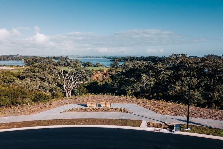 Photo of property in 10 Nola Avenue, Glenbrook, 2681