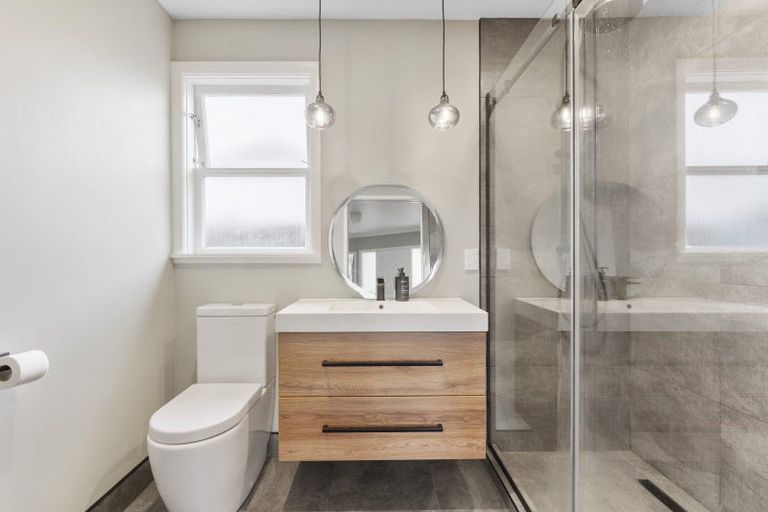 Photo of property in 34 Saint Annes Street, Levin, 5510