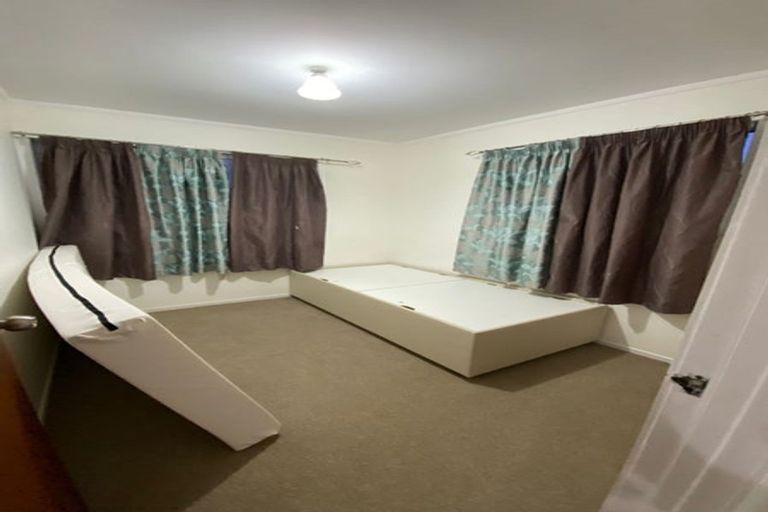 Photo of property in 2/9 Berwyn Avenue, Takanini, 2112