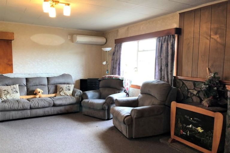 Photo of property in 55 James Street, Balclutha, 9230