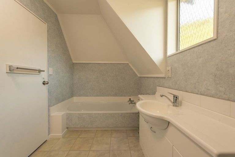 Photo of property in 40a Lynmouth Avenue, Karori, Wellington, 6012