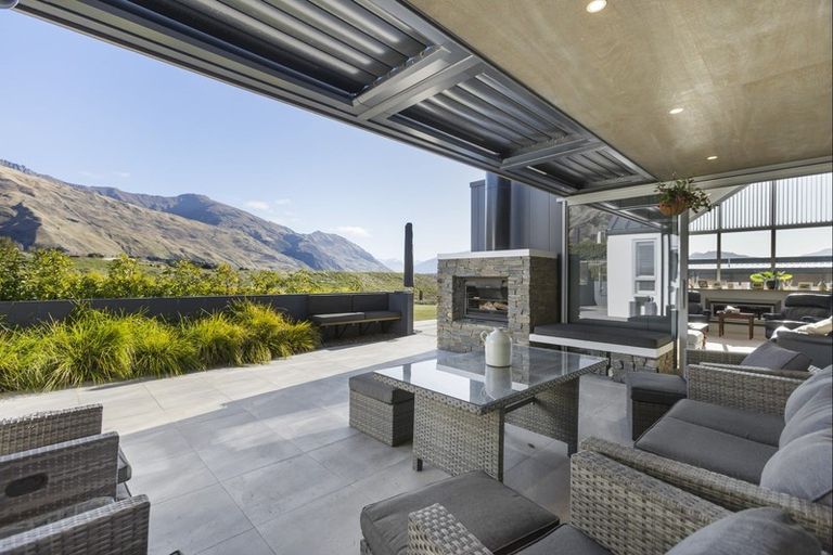Photo of property in 5 Ruby Ridge, Wanaka, 9305