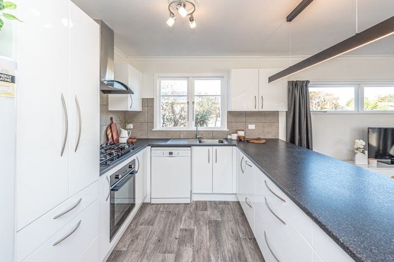 Photo of property in 25 Broadhead Avenue, Tawhero, Whanganui, 4501