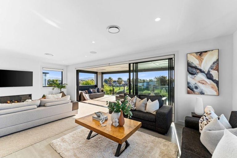 Photo of property in 23 Forstera Way, Papamoa Beach, Papamoa, 3118