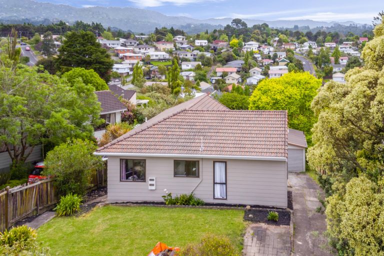 Photo of property in 17 Adam Sunde Place, Glen Eden, Auckland, 0602