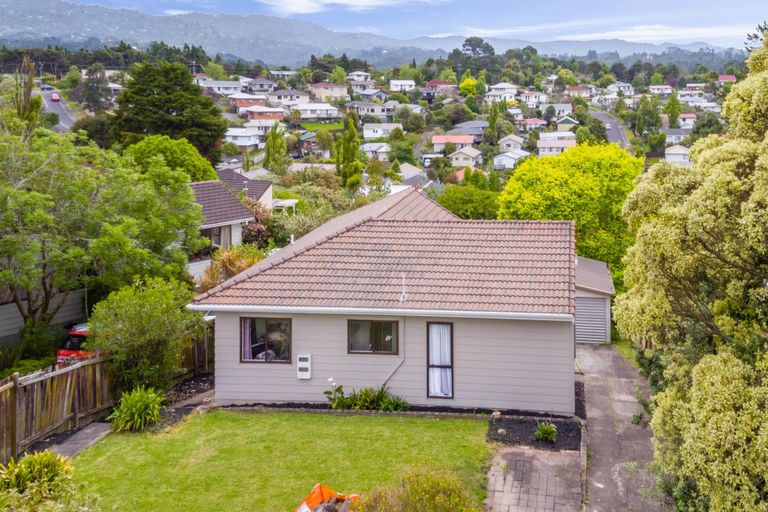 Photo of property in 17 Adam Sunde Place, Glen Eden, Auckland, 0602