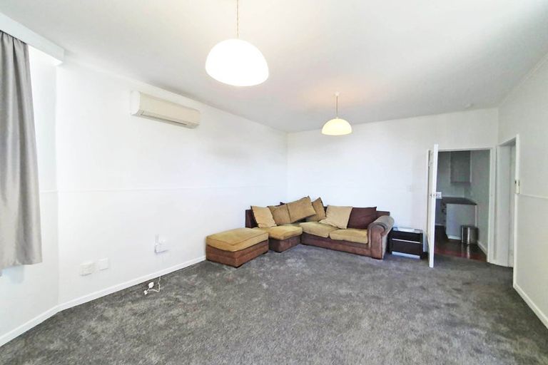 Photo of property in 2/68 Shakespeare Road, Bluff Hill, Napier, 4110