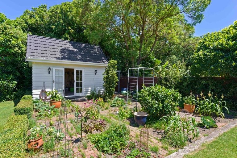 Photo of property in 45-47 Kohekohe Road, Waikanae, 5036