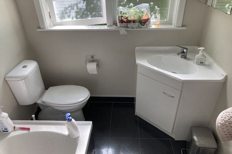 Photo of property in 311a Karori Road, Karori, Wellington, 6012