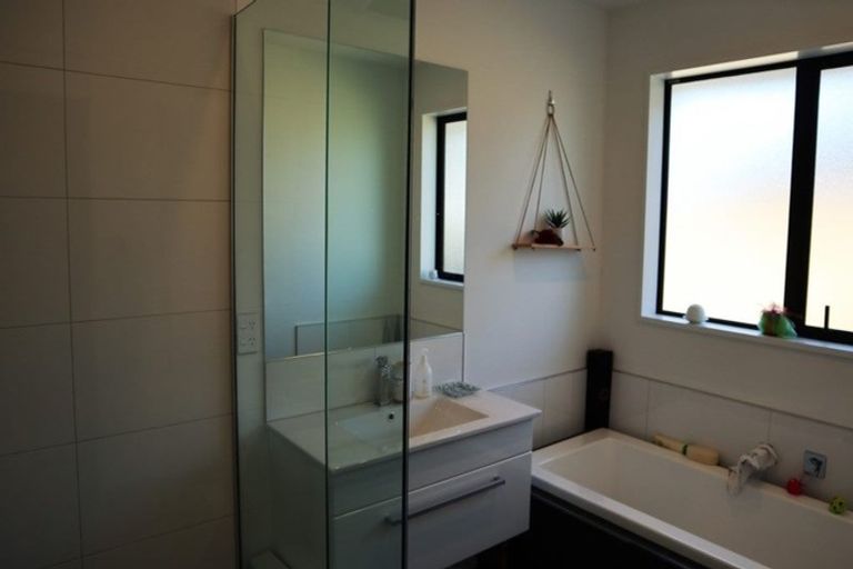 Photo of property in 37 Bradbury Avenue, Rolleston, 7614