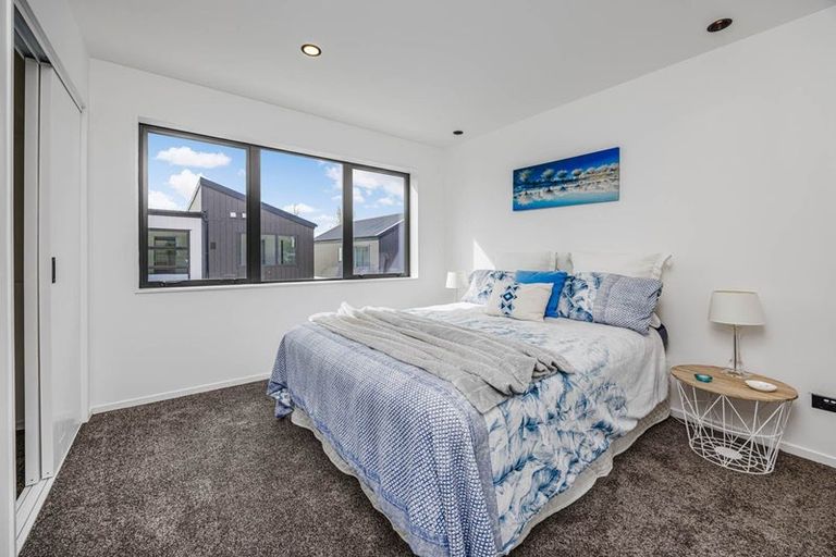 Photo of property in 69a Walworth Avenue, Pakuranga Heights, Auckland, 2010