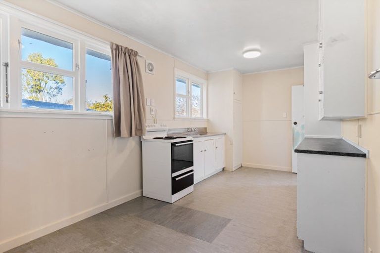 Photo of property in 8-10 Dix Crescent, Riversdale, Blenheim, 7201