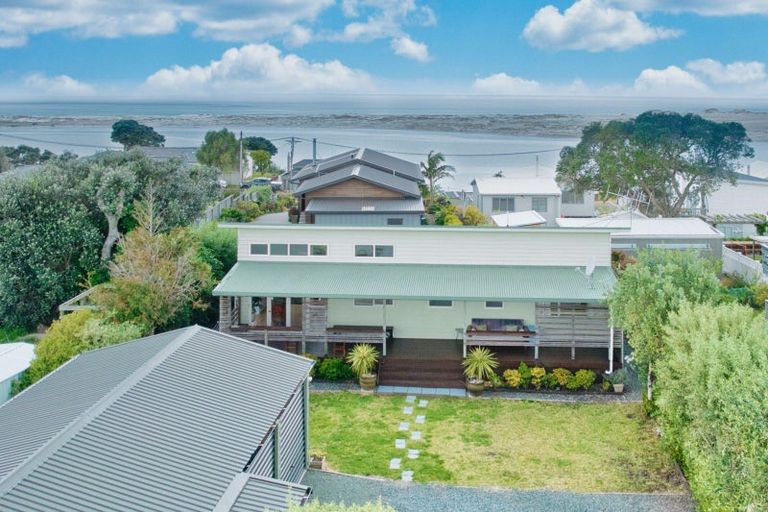 Photo of property in 39 Moir Point Road, Mangawhai Heads, Mangawhai, 0505