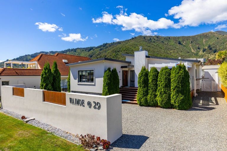 Photo of property in 29 Beach Road, Waikawa, Picton, 7220