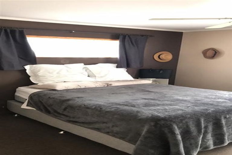 Photo of property in 19 Dana Place, Somerville, Auckland, 2014