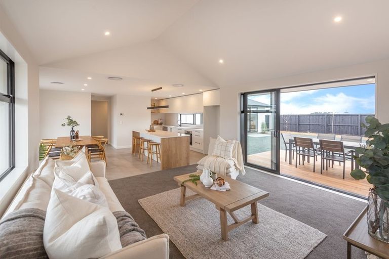 Photo of property in 12 Harrison Drive, Tikipunga, 0112