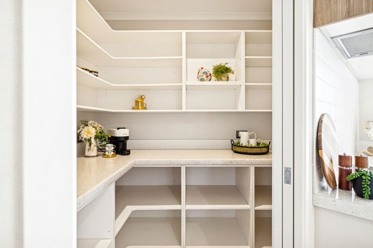 Photo of property in 3 Cranleigh Way, Bombay, 2675