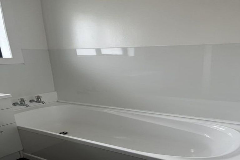 Photo of property in 9 Manapouri Street, Strathern, Invercargill, 9812