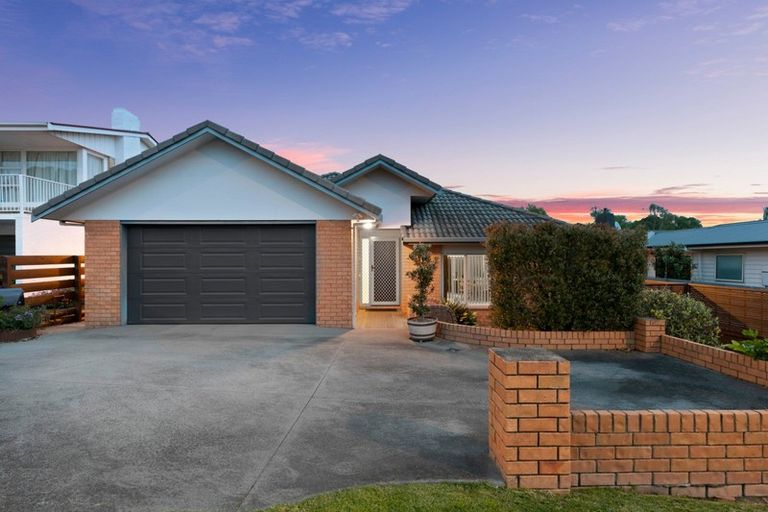 Photo of property in 210 Ngatai Road, Otumoetai, Tauranga, 3110