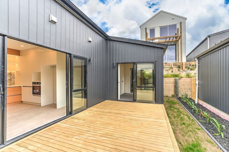 Photo of property in 11 Horokaka Street, Massey, Auckland, 0614