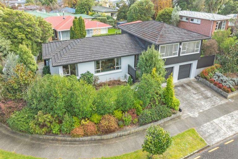Photo of property in 33 Newcastle Street, Hokowhitu, Palmerston North, 4410