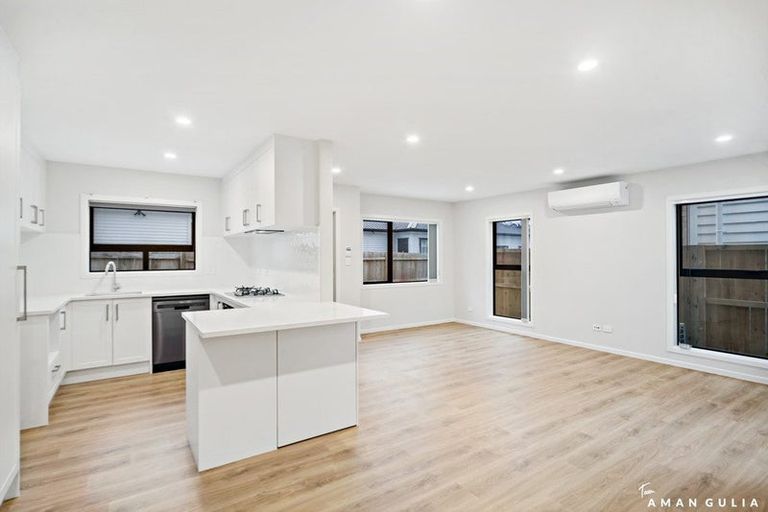 Photo of property in 538c Swanson Road, Ranui, Auckland, 0612