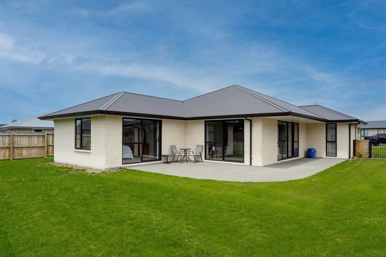 Photo of property in 14 Mitre Way, Solway, Masterton, 5810