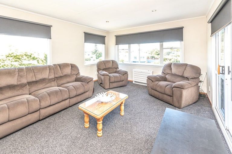 Photo of property in 24 Burns Street, Tawhero, Whanganui, 4501