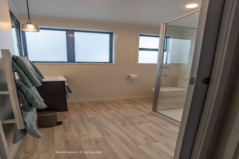 Photo of property in 64 Motuhara Road, Plimmerton, Porirua, 5026