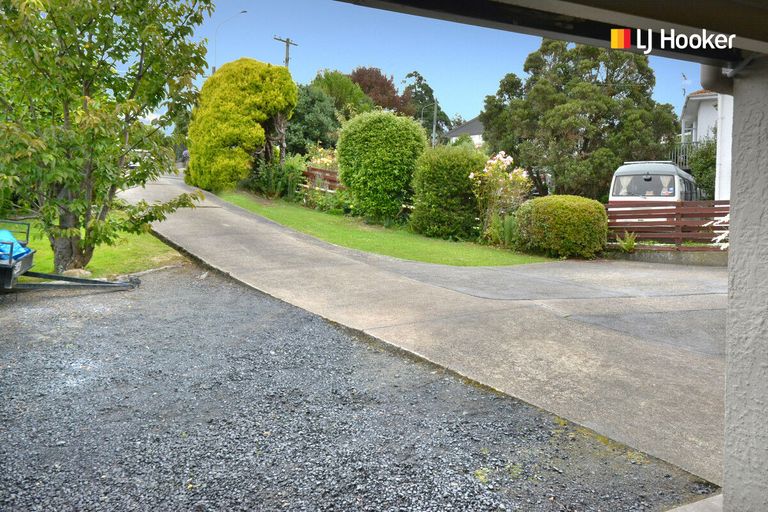 Photo of property in 6 Middleton Road, Kew, Dunedin, 9012