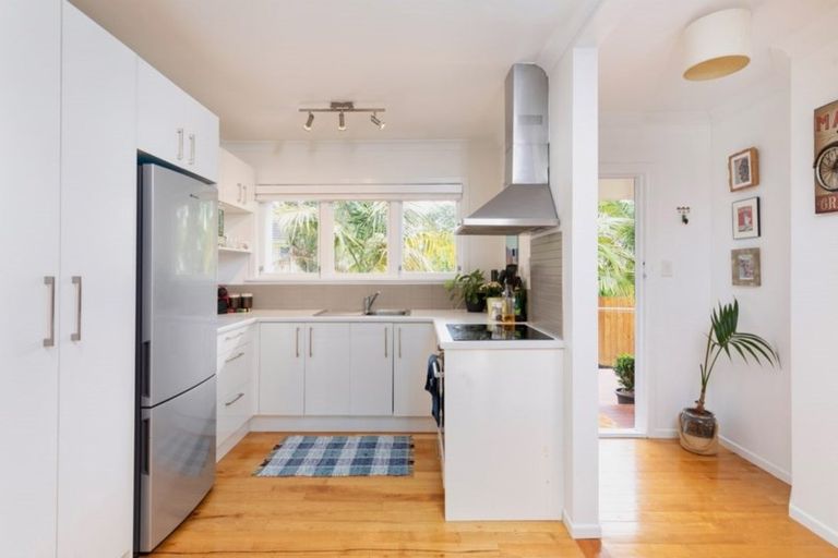 Photo of property in 1/12 Tomlinson Street, Hillpark, Auckland, 2102