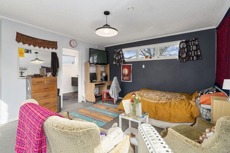 Photo of property in 4 Kimberley Grove, Westbrook, Palmerston North, 4412