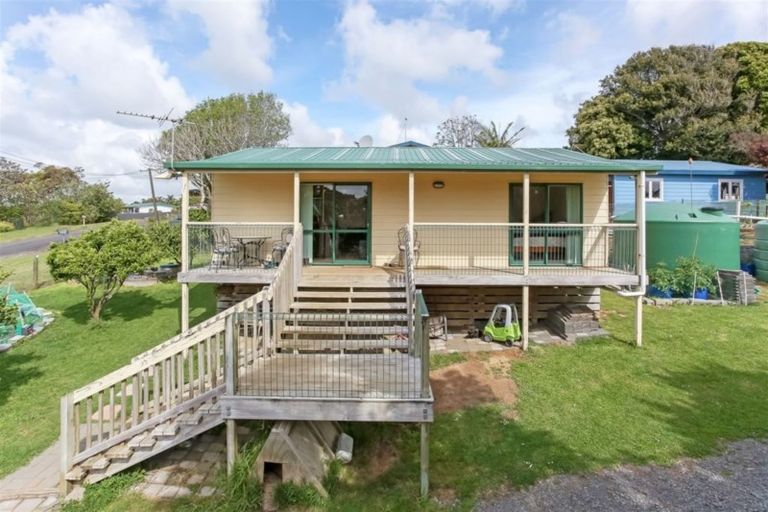 Photo of property in 11a Sergeant Road, Awhitu, Waiuku, 2684