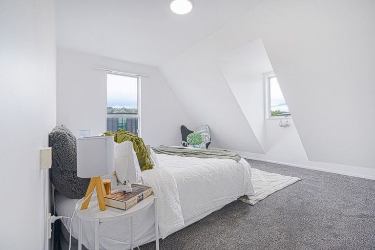 Photo of property in 2/106 Barrington Street, Somerfield, Christchurch, 8024