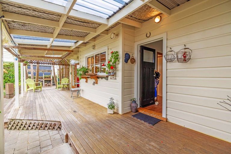 Photo of property in 2 Central Street, Whataupoko, Gisborne, 4010