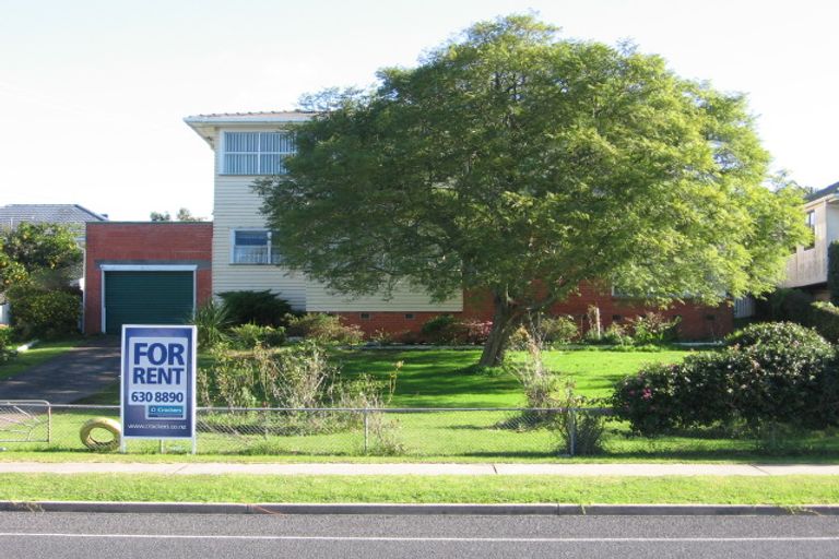 Photo of property in 17 Plunket Avenue, Papatoetoe, Auckland, 2104