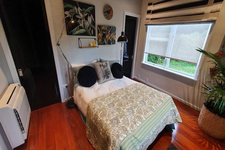 Photo of property in 192 Raumati Road, Raumati Beach, Paraparaumu, 5032