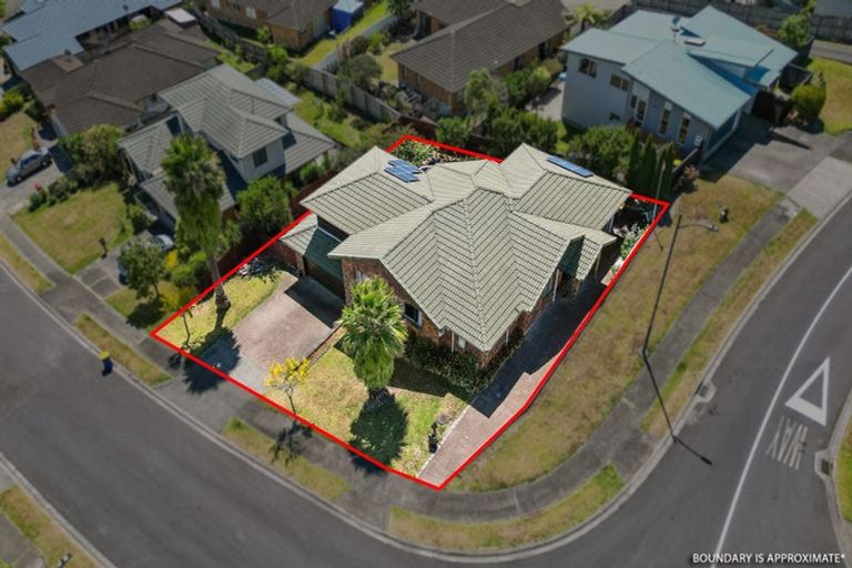 Photo of property in 13 Zeus Avenue, Henderson, Auckland, 0612