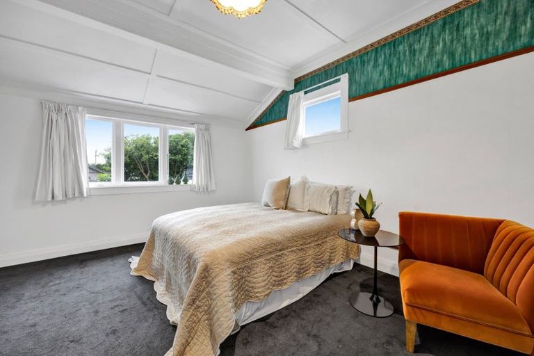 Photo of property in 68 Collins Street, Hawera, 4610