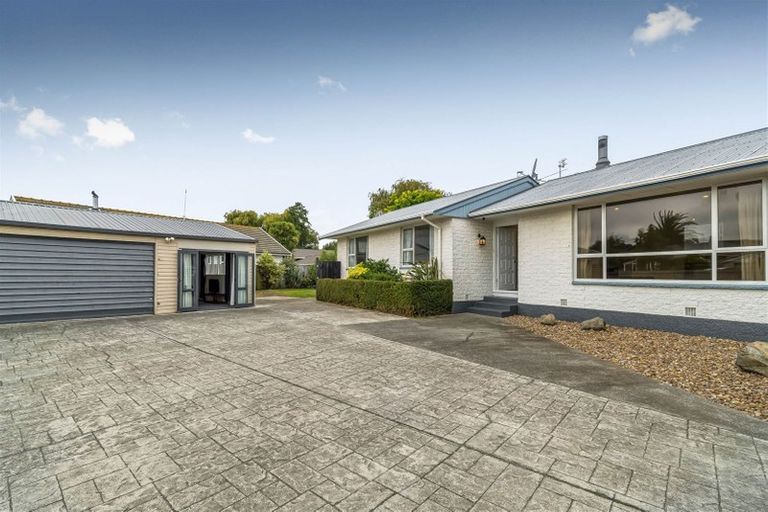 Photo of property in 2 Bidwell Place, Hillmorton, Christchurch, 8025