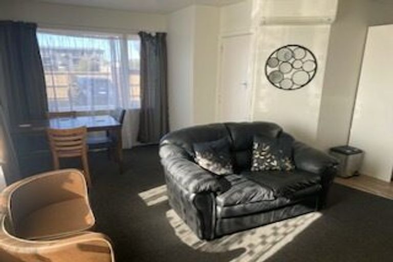 Photo of property in 4/102 Springfield Road, St Albans, Christchurch, 8014